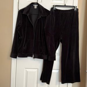 Rebecca Malone 2 Pc set. Velour Jacket and Pull-on pants Black.